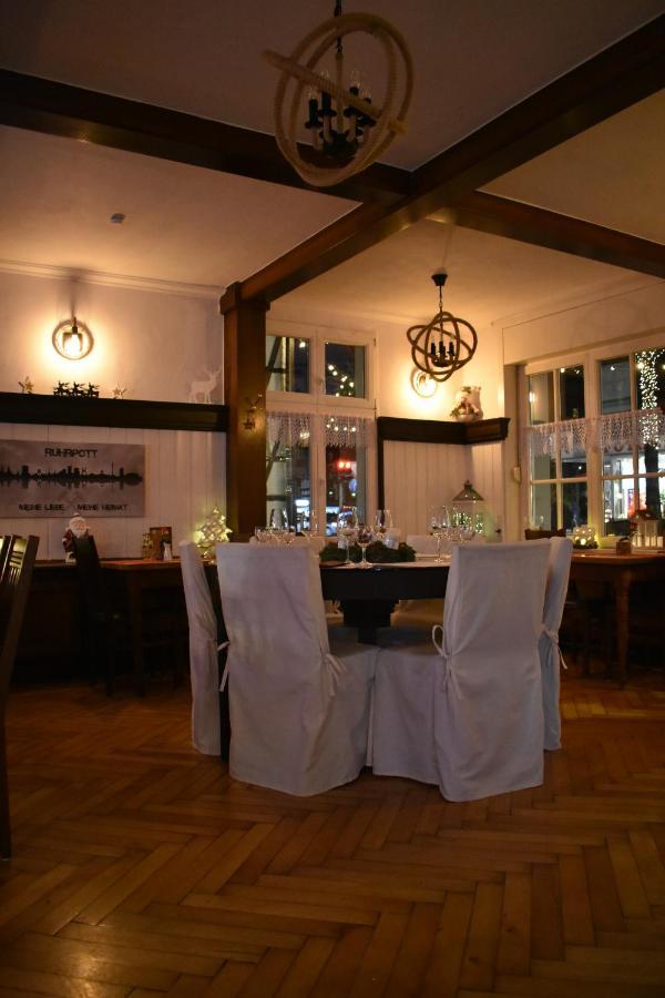 Hotel Restaurant Meints4You Im Burgerhof Recklinghausen Esterno foto